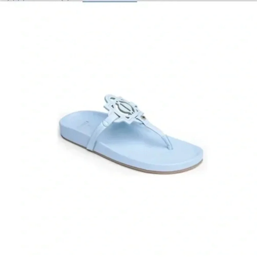 ❄️ Crown & Ivy | Wylie Footbed Sandals Various Sizes Available - Picture 2 of 7